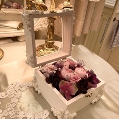 アーティフィシャルflower＆プリザーブドflowerアンティークリングピロの画像