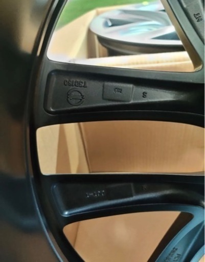 Tesla Model S Plaid新車外しホイール