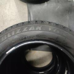 155/65R14ブリジストンVRXスタッドレスタイヤのみの画像