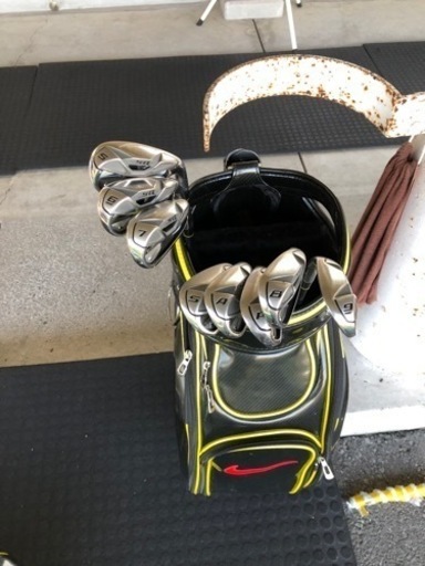 【本日のみ値下げ】NIKEアイアンSQとNIKEゴルフバック