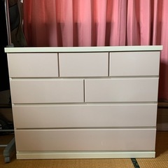 ピンクのたんす　縦80 横100 奥行き40