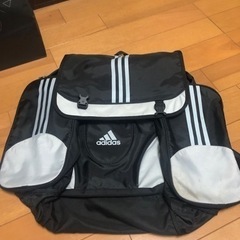 アディダス　adidas スポーツバッグ1️⃣リュック