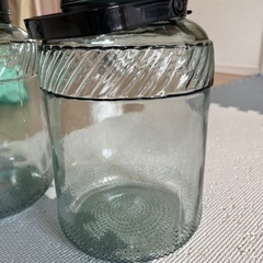 梅酒瓶2個と漬物石2個セットの画像