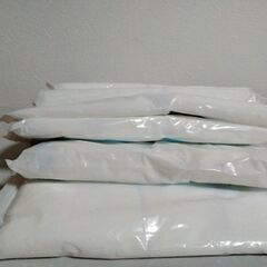 洗剤3本、粗品タオル10本です。の画像