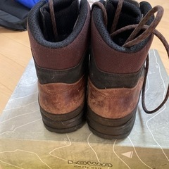 LOWAトレッキングブーツ　の画像