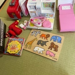 ボーネルンド、メルちゃん、消防車、絵本二冊まとめ売り