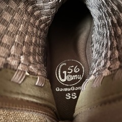 新品 SS (21㎝相当)ゴムゴム  超軽量 のびのびフィット 洗える 厚底ブーツ  (色 カフェオレ)★新品 洗えるマスク 2枚付きの画像