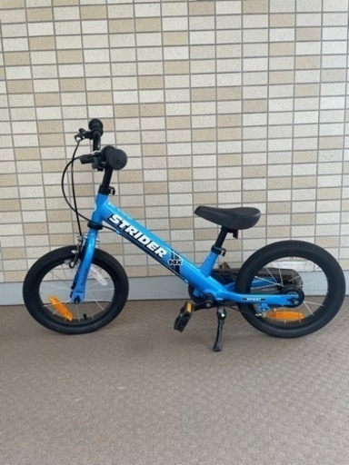 ストライダー14x  ペダル、スタンド付き