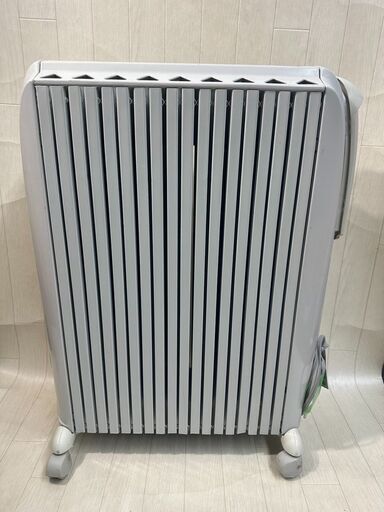 A4014　デロンギ　オイルヒーター　D091549EFS　家庭用品　暖房機