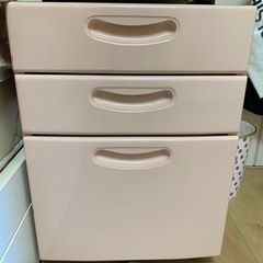 『お譲り先決まりました』学習机(ピンク)の画像