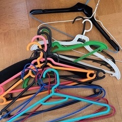 無料　洋服かけハンガー　15本