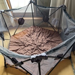 持ち運びできるベビーサークル