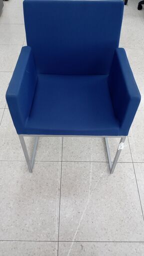 ★ジモティ割あり★ パブリック株式会社 イス 青 H×D×W クリーニング済み TJ2714