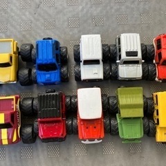 チョロQ？　SUV10個セットの画像