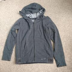 ナイキパーカー130