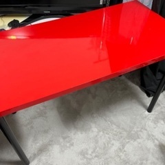 IKEAの机の画像