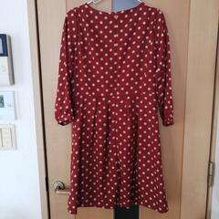 【新品】ワンピース赤系の画像