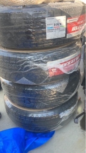 新品未使用  ブリヂストンスタッドレスタイヤホイール付き 195/65R15