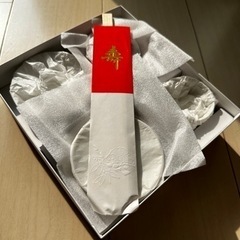 鶴柄のお食い初めセットの画像