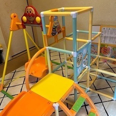 アンパンマンのジャングルジムの画像