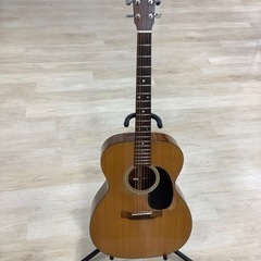 MARTINのアコースティックギター(000-18)のご紹介です