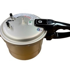 NO.1059《お値下げ中!!》【2007年製】圧力鍋  3L 18cm  IH 100V 200V対応の画像