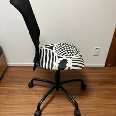 IKEA (イケア) TORBJORN 回転チェアの画像