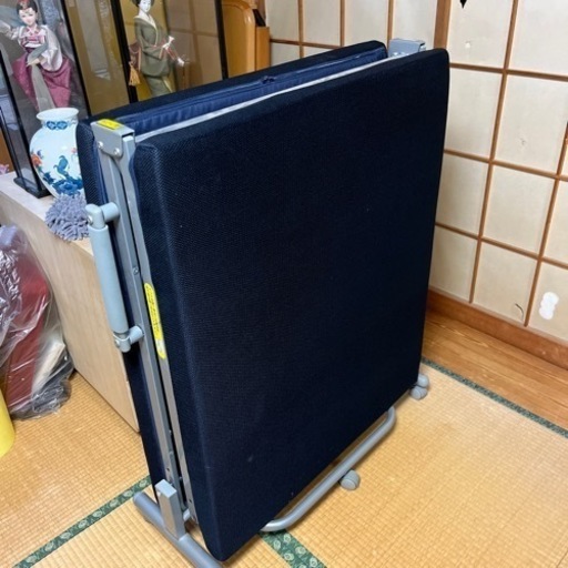折りたたみベッド　シングル