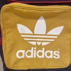 adidas リュックサックの画像