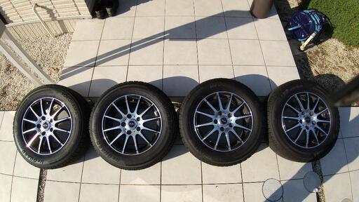 冬用スタッドレスタイヤ195/65R15（旧ノアで使用）