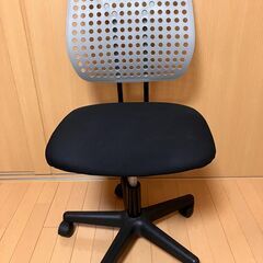 学習イス(ニトリ)