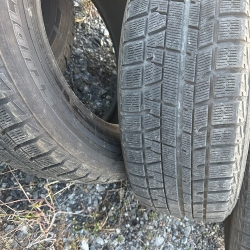 中古スタッドレス225/60R177️⃣山