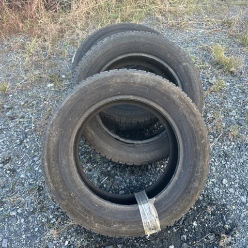 中古スタッドレス225/60R177️⃣山