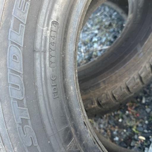 中古スタッドレス225/60R177️⃣山