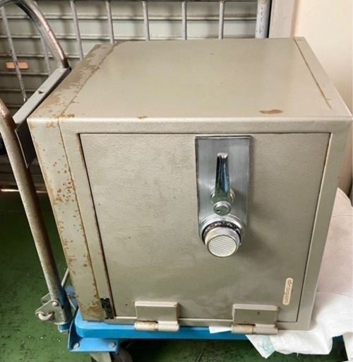 耐火金庫　取りきていただける方