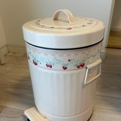 マザーグース風ダストボックス⭐︎5日間限定出品