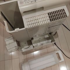 サンヨー　セラミックファンヒーター　加湿の画像