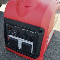 インバータ発電機2500W 使用少なく綺麗です。