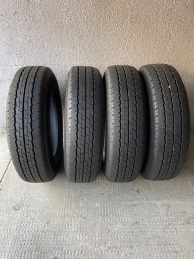 ハイエース ダンロップ 純正タイヤ 新車外し (タイヤのみ) 4本