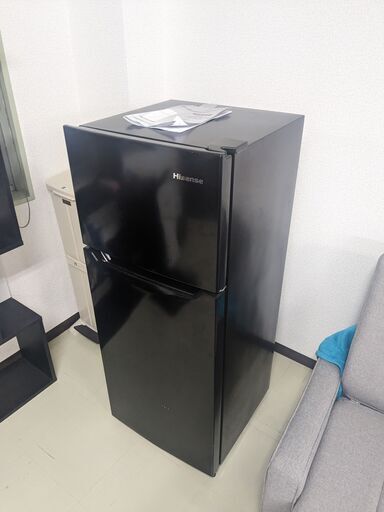 Hisense ハイセンス 冷蔵庫 HR-B12J1B　6000円でお譲りします。