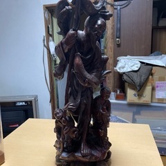 取引決まりました木彫りの置き物