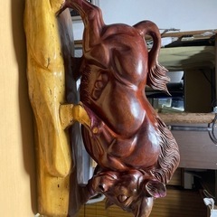 取引決まりました木彫りの牛(置き物)の画像