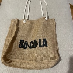 Maison Marouの麻のバッグの画像