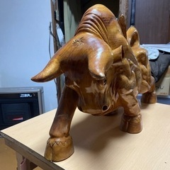 取引決まりました木彫りの牛(置き物)2の画像
