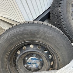 ！決まりました！ハイエーススタッドレスタイヤ　15インチの画像