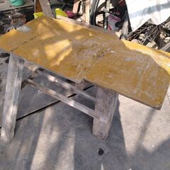 自作の作業台 万力付きの画像