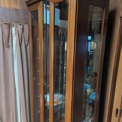洋食器が映える飾り棚　照明付き