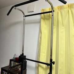 ぶら下がり健康器★筋トレ　懸垂マシン　トレーニング　フィットネス　