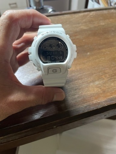G-SHOCK DW-6900NB ホワイト 電池交換済み