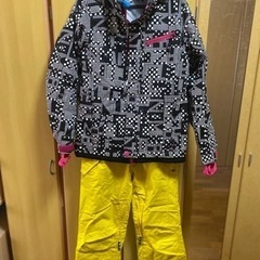 譲渡先きまりました　スノーボードウェア上下セット